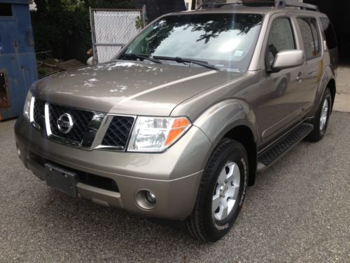 2005 nissan pathfinder se off-road sport utility 4-door 4.0l