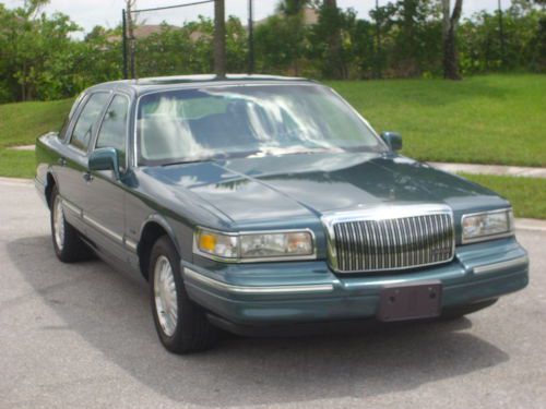 1996 Lincoln Town Car Signature Sedan 4-Door 4.6L, US $2,000.00, image 3