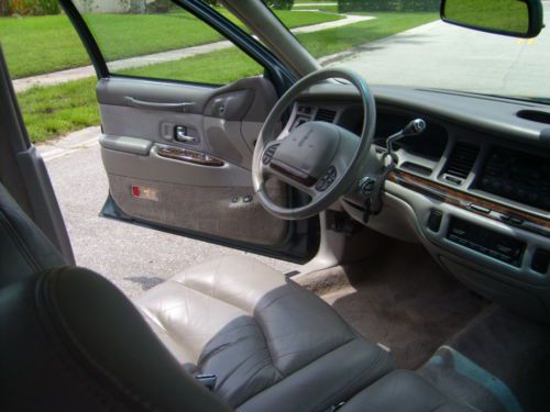 1996 Lincoln Town Car Signature Sedan 4-Door 4.6L, US $2,000.00, image 16