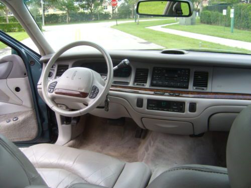 1996 Lincoln Town Car Signature Sedan 4-Door 4.6L, US $2,000.00, image 17