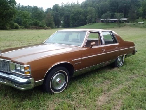 1979 pontiac bonneville base sedan 4-door 4.9l