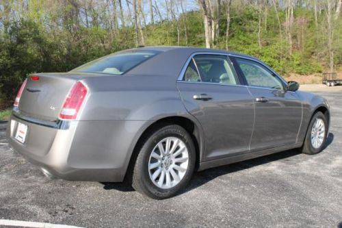 2014 chrysler 300 base