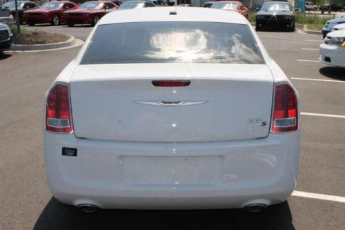 2014 chrysler 300 s