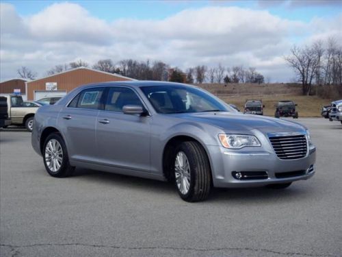 2013 chrysler 300 base