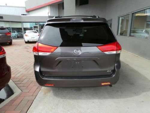 2013 toyota sienna xle