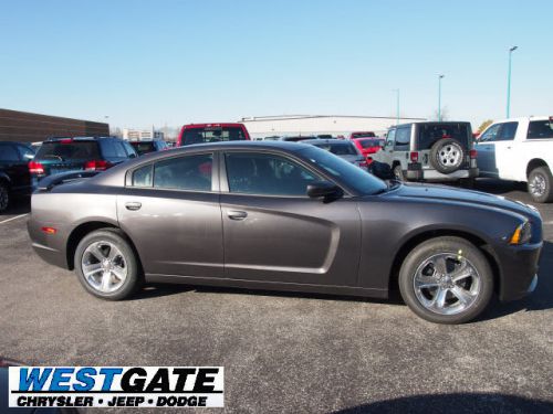 2014 dodge charger se