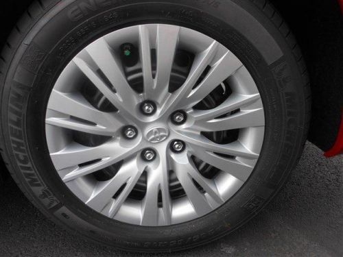 2014 Toyota Camry LE, US $23,970.00, image 2