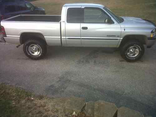 2001 dodge ram 1500 st crew cab pickup 4-door 5.9l