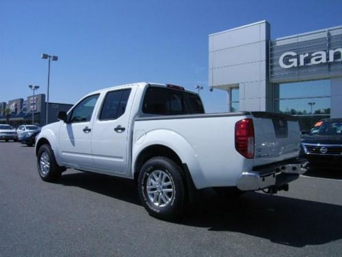 2014 nissan frontier sv