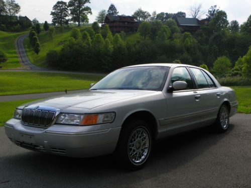 2001 mercury grand marquis gs sedan 4-door 4.6l