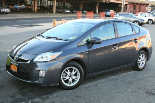 2010 toyota prius hatchback 4-door 1.8l