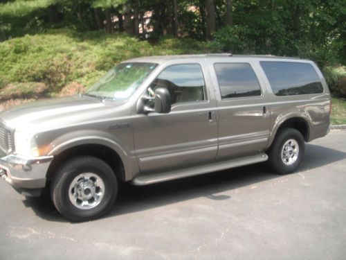2003 ford excursion limited sport utility 4-door  looks good drives great