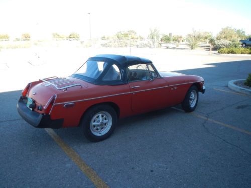 1978 mgb w/302 v8 engine and t5 transmission