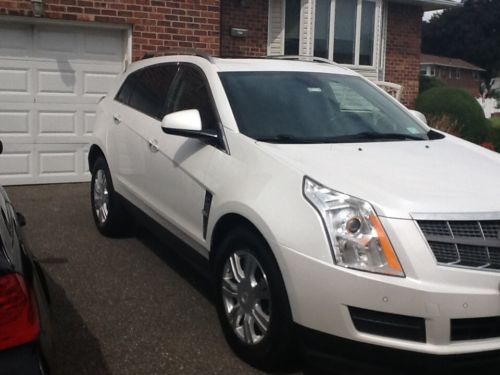 2010cadillac srx lux collection awd pano sunroof leather