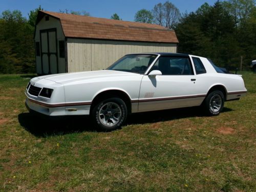 1987 chevrolet  super sport monte carlo aerocoupe w/ t-tops