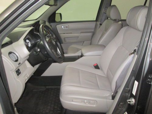 2WD Touring SUV 3.5L Leather Sunroof (12) cup holders (3) 12V aux pwr outlets, image 5