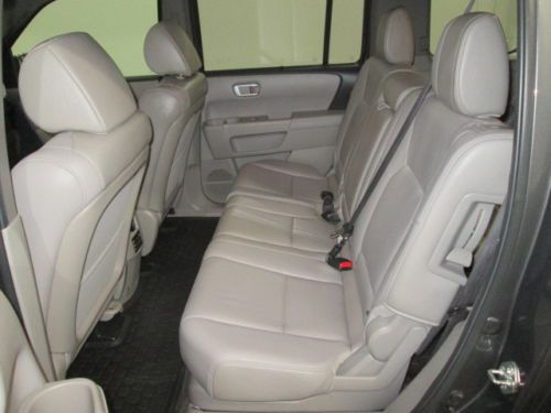 2WD Touring SUV 3.5L Leather Sunroof (12) cup holders (3) 12V aux pwr outlets, image 6