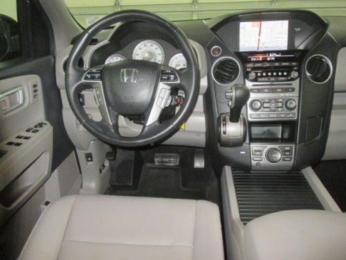 2WD Touring SUV 3.5L Leather Sunroof (12) cup holders (3) 12V aux pwr outlets, image 7