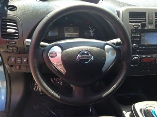 2013 NISSAN LEAF PLUG IN ELECTRIC, image 12