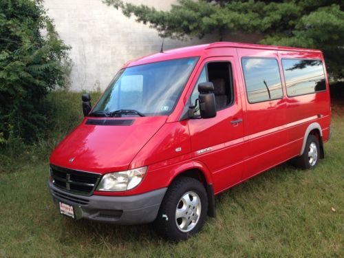 2006 dodge  sprinter  2500 10 seat passenger clean