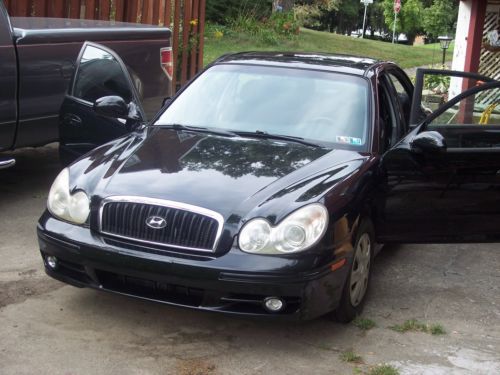 2004 hyundai v6 runs great 81k