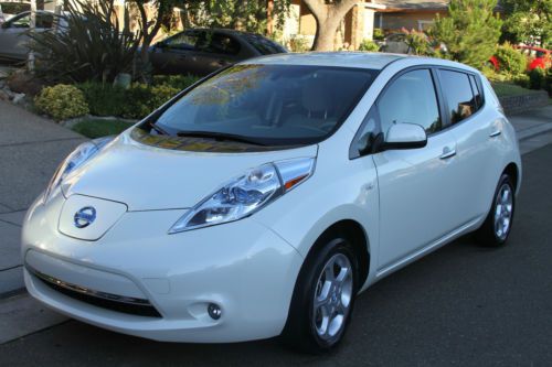 2011 nissan leaf sl electric