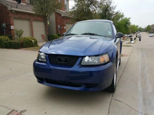 Ford mustang base coupe 2-door