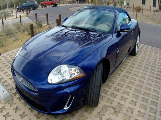 Jaguar xk base convertible 2-door