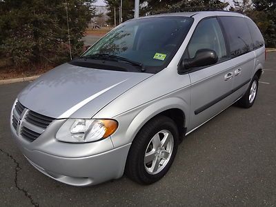 Clean 2006 dodge caravan sxt 7 passenger van v-6 auto clean carfax no reserve