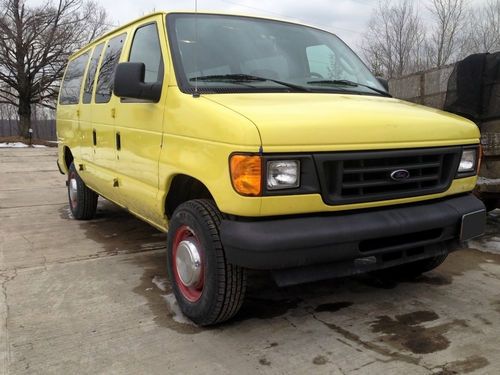 2004 ford e350 xl