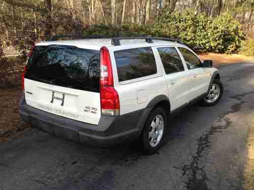 2003 Volvo XC70 5dr Wgn 2.5L White with Chocolate Brown Interior - Body is Mint, image 4