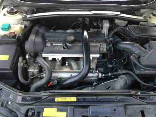 2003 Volvo XC70 5dr Wgn 2.5L White with Chocolate Brown Interior - Body is Mint, image 12