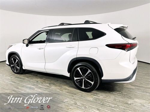 2021 toyota highlander xse
