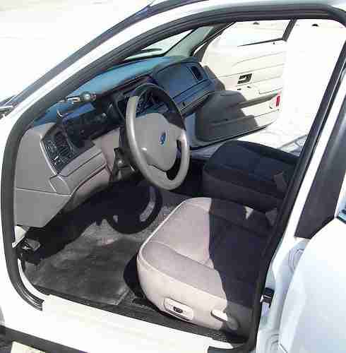 White 2008 Ford Crown Victoria - One Owner, image 6