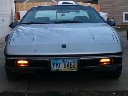 1986 pontiac fiero sport coupe 2 door new tires new brakes 97k miles no reserve!