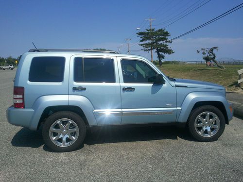 2012 jeep liberty latitude edition 6000miles heated leather seats chrome wheels