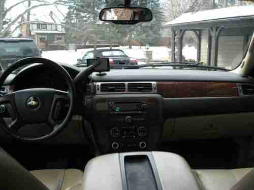 2007 Chevrolet Suburban 1500 LT $$7800$$ 4WD 5.3L DVD, image 3