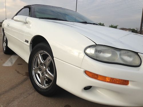 2000 chevrolet camaro z28 coupe 2-door 5.7l