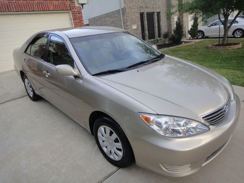 2005 toyota camry ***gas saver***