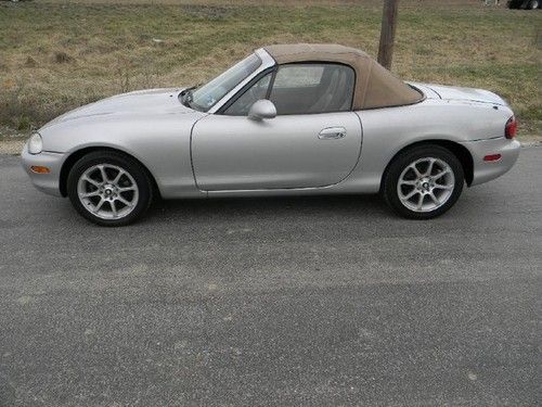 Mazda miata mx-5 convertible 10th anniversay 4cyl 5 spd loaded