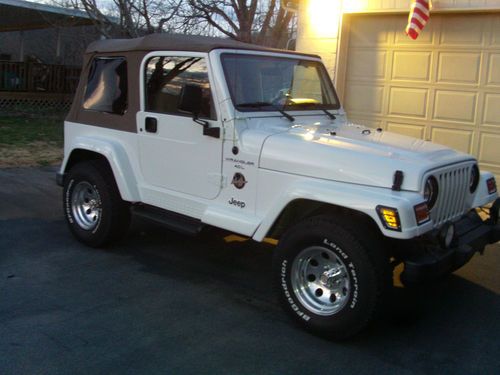 2000 jeep wrangler sahara sport utility 2-door 4.0l