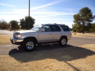 2000 toyota ---- 4 runner ---- 4x4 --- 90k miles ---- super clean - make offer!!