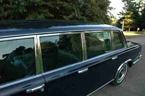Mercedes-Benz 600 Series 6-Door Pullman, image 8