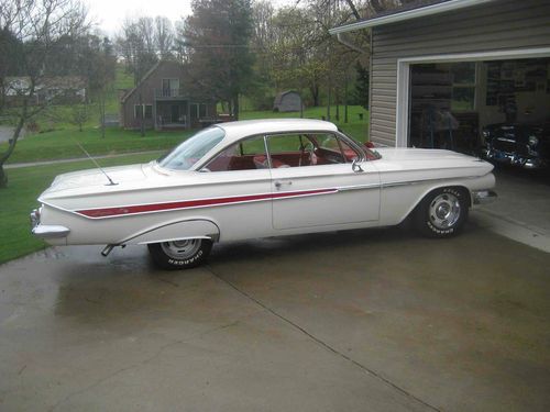 1961 chevrolet impala 2 door hardtop