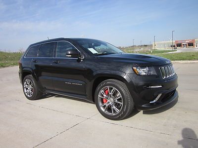 Dvd sunroof nav adaptive cruise control hemi low miles srt 8 1 owner very clean