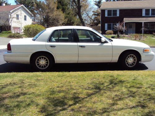 White, good condition, sedan, lx