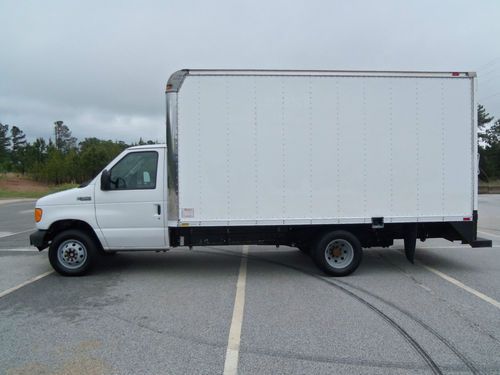 2005 ford e350 box van