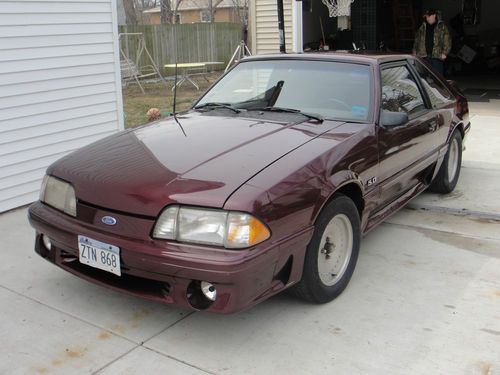 1988 ford mustang gt hatchback 2-door 5.0l