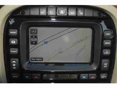 XJ8 L 4.2L , Leather seats, L model, new tires, Carfax Certified, image 4