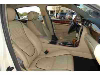 XJ8 L 4.2L , Leather seats, L model, new tires, Carfax Certified, image 11